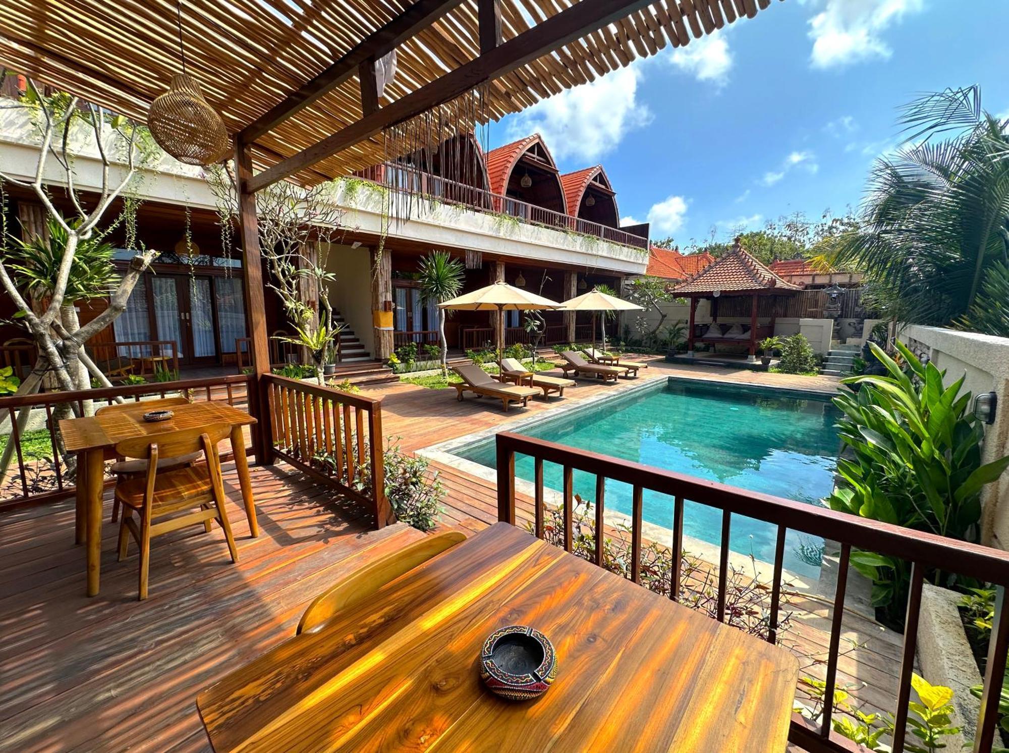 Puri Melati Hotel อูลูวาตู ภายนอก รูปภาพ