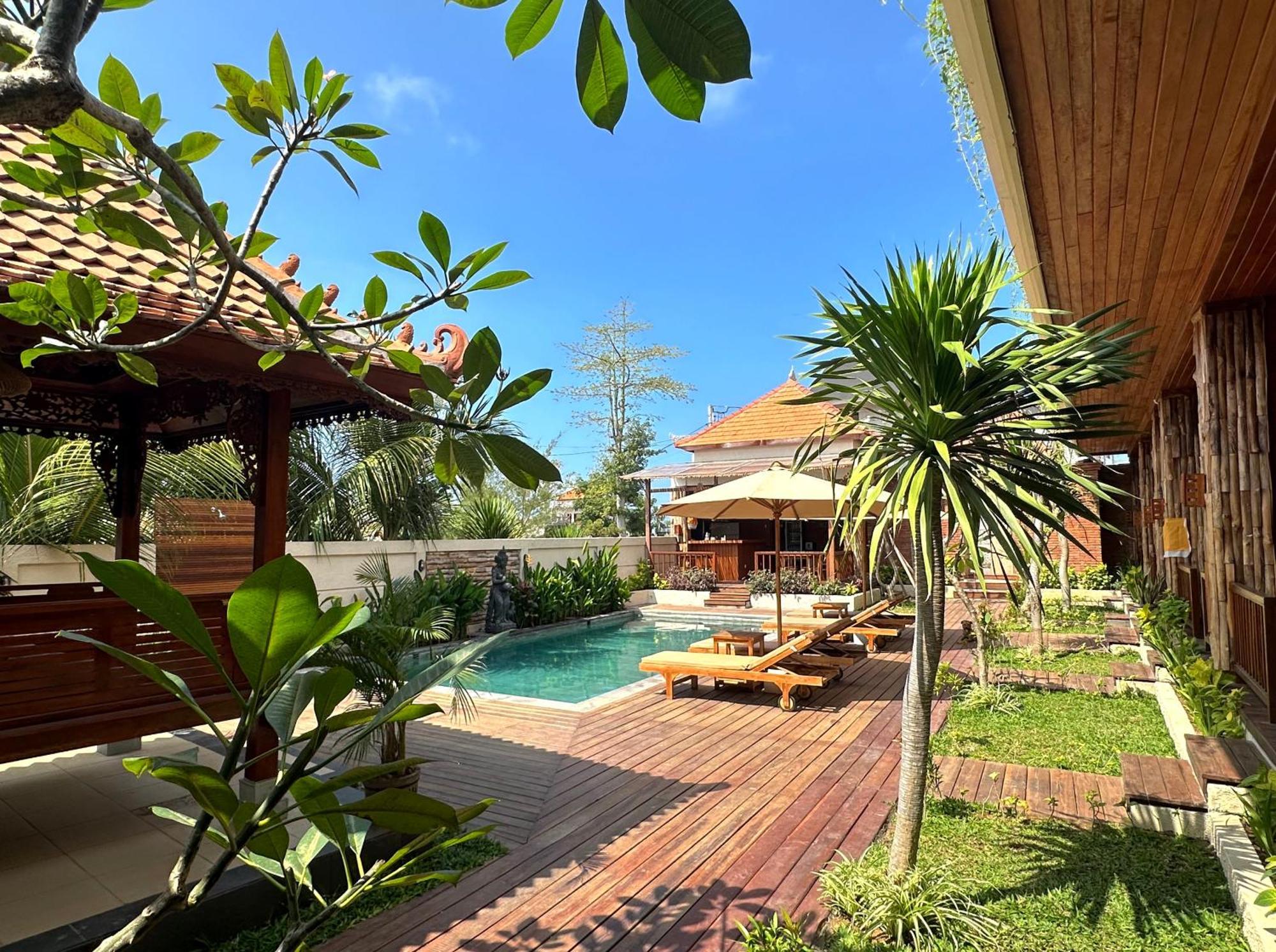 Puri Melati Hotel อูลูวาตู ภายนอก รูปภาพ