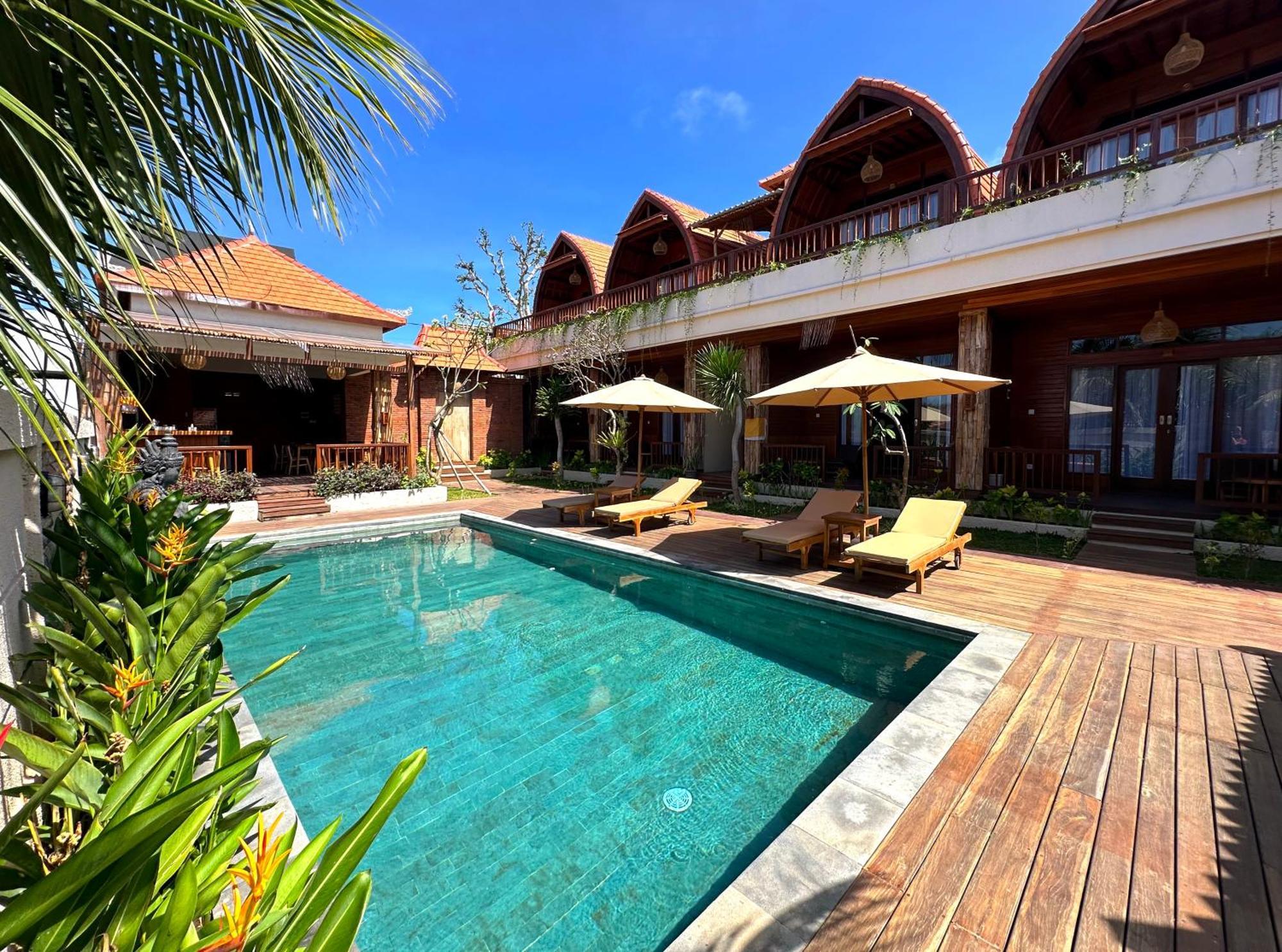 Puri Melati Hotel อูลูวาตู ภายนอก รูปภาพ