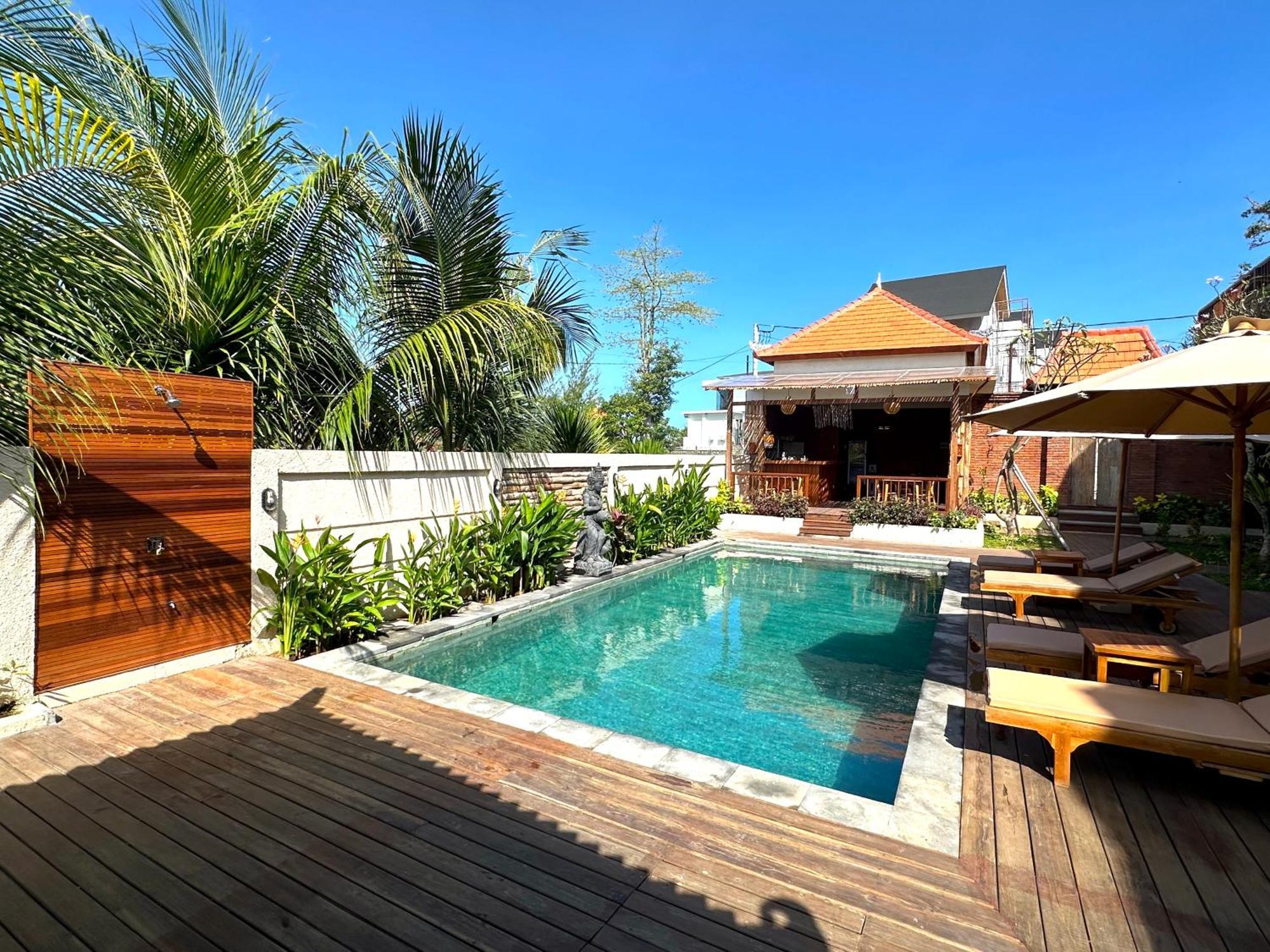 Puri Melati Hotel อูลูวาตู ภายนอก รูปภาพ